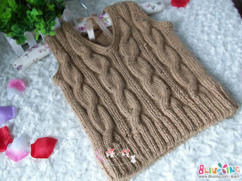 桠枝棒针作品5岁<em>男童</em>麻花<em>背心</em>《深爱》 - 编织