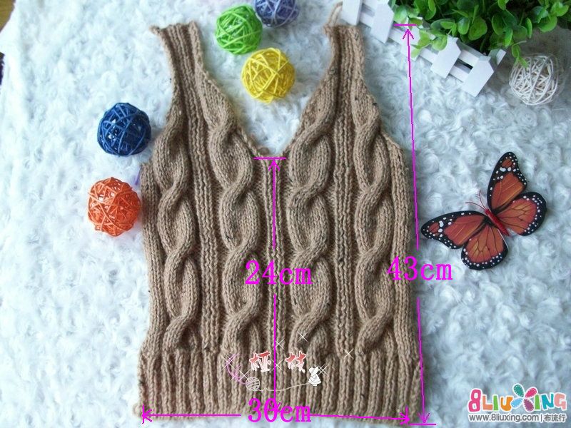 桠枝<em>棒针</em>作品5岁<em>男童</em>麻花背心《深爱》 - 编织