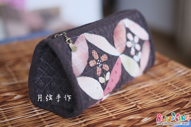 月弦手作--橘子皮花朵手拿包 - 手工包包 布流行