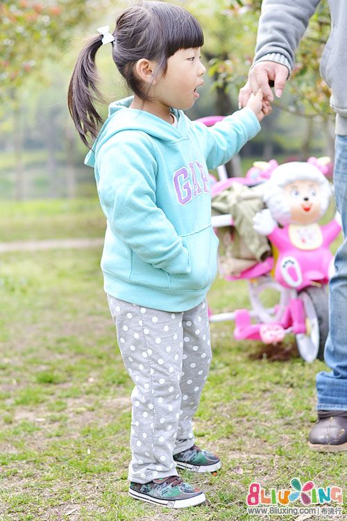 妈手工】水玉<em>毛圈</em>蝙蝠罩衫和裤子 有<em>裁剪图</em>和
